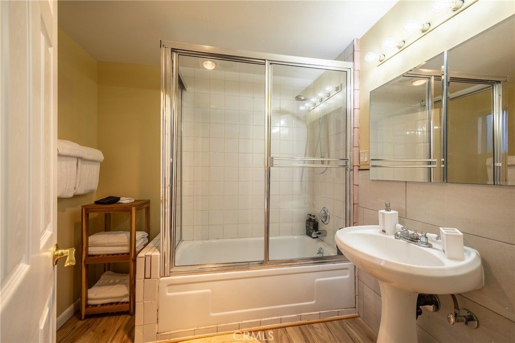 Image 32 of property listing at 351 Pine Lane, Sugarloaf, CA 92386