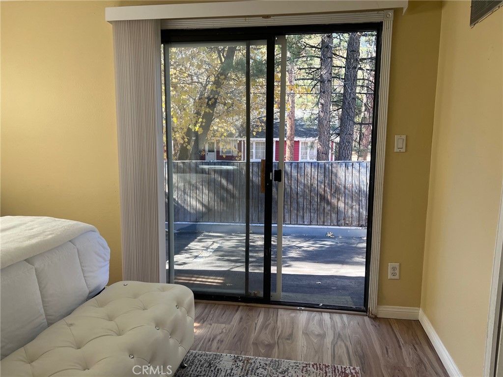 Image 40 of property listing at 351 Pine Lane, Sugarloaf, CA 92386