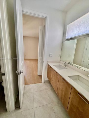 8108 NW 48th Ter 8108, Doral, FL 33166