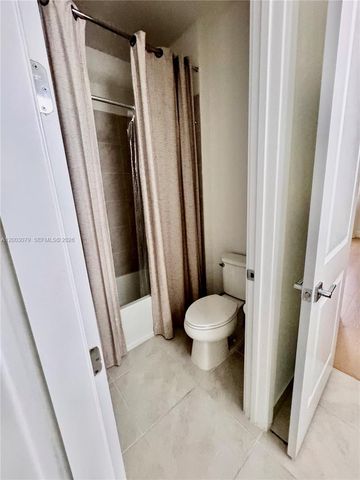 8108 NW 48th Ter 8108, Doral, FL 33166