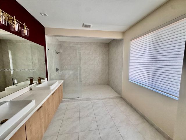 8108 NW 48th Ter 8108, Doral, FL 33166