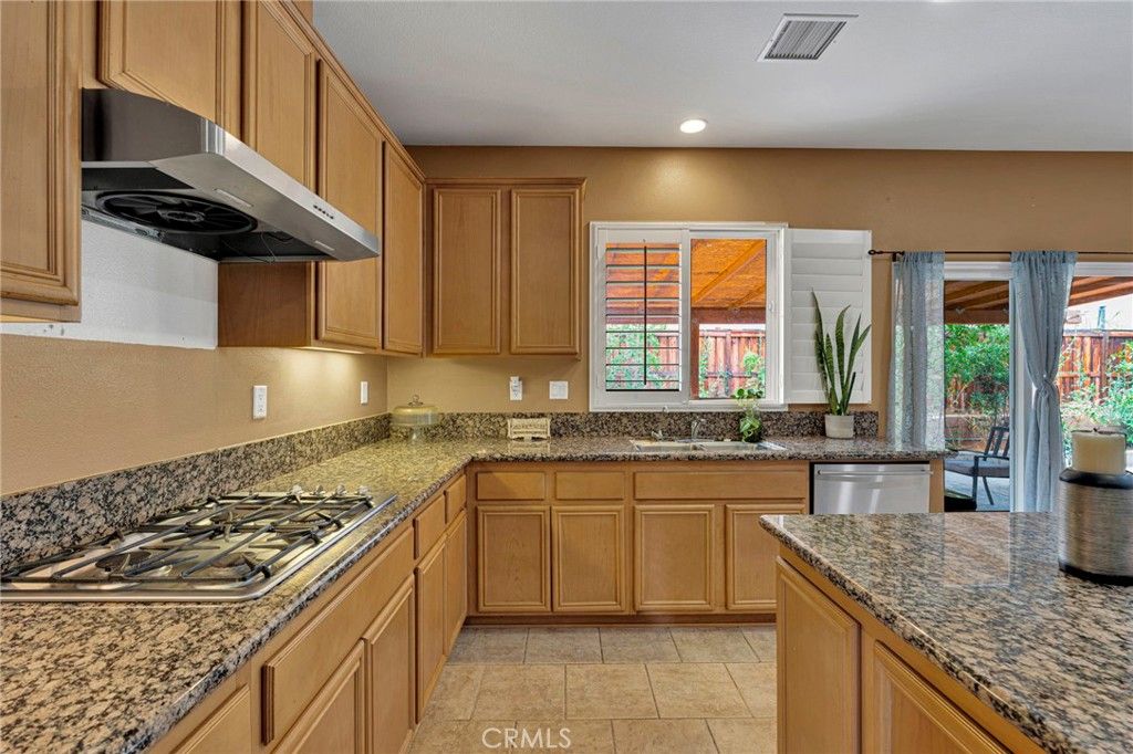 Image 14 of property listing at 13792 Mesa Linda, Victorville, CA 92392