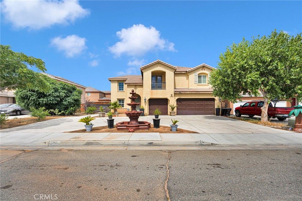 Image 2 of property listing at 13792 Mesa Linda, Victorville, CA 92392
