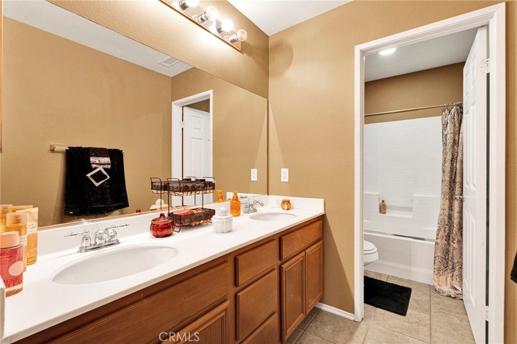 Image 36 of property listing at 13792 Mesa Linda, Victorville, CA 92392
