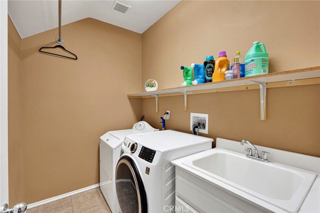 Image 48 of property listing at 13792 Mesa Linda, Victorville, CA 92392