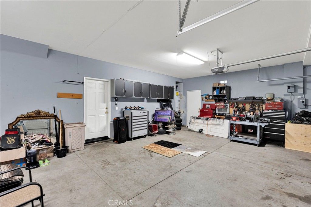 Image 50 of property listing at 13792 Mesa Linda, Victorville, CA 92392