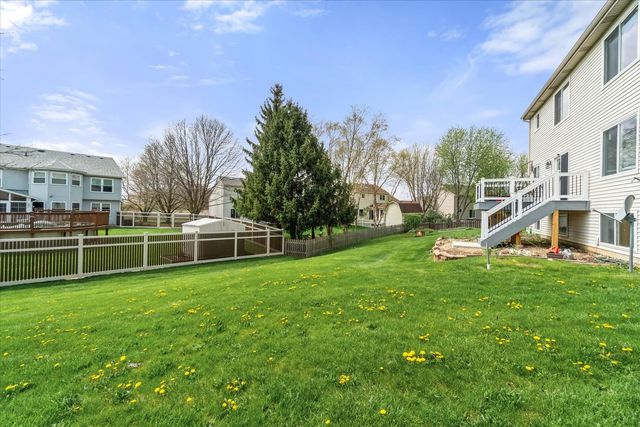 427 Essex Court, Sugar Grove, IL 60554