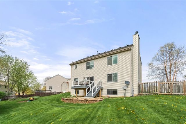 427 Essex Court, Sugar Grove, IL 60554