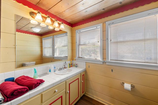 68574 F Street, Cathedral City, CA 92234