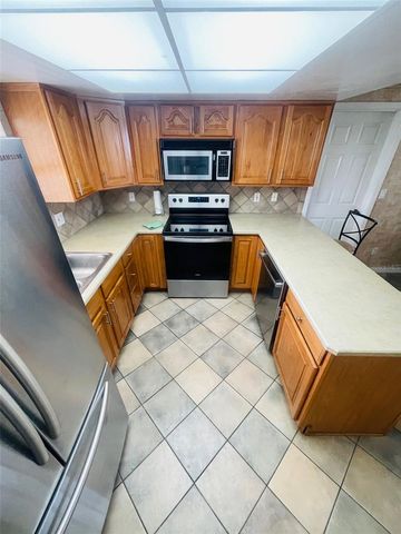 999 ELEANOR AVENUE, Deltona, FL 32725