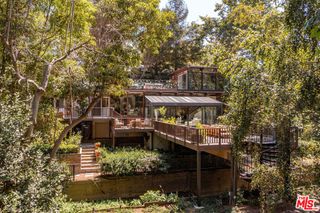 681 Brooktree Road, Santa Monica, CA 90402