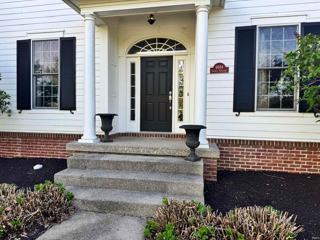 6684 Chapel Crossing, Zionsville, IN 46077