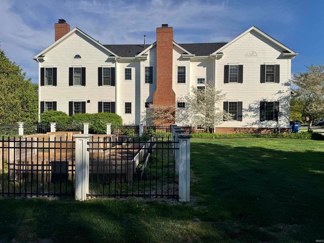 6684 Chapel Crossing, Zionsville, IN 46077
