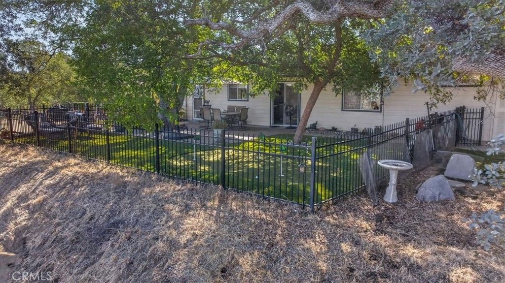 Image 23 of property listing at 41393 Roaring River Way, Coarsegold, CA 93614