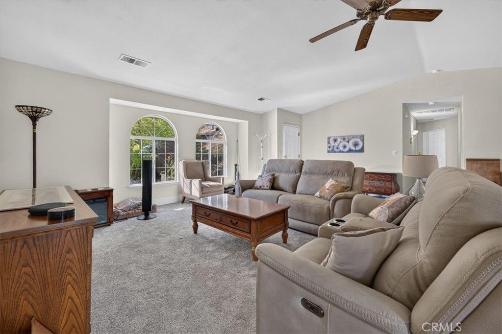 Image 31 of property listing at 41393 Roaring River Way, Coarsegold, CA 93614