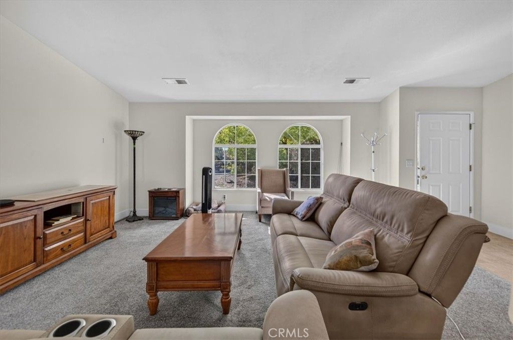 Image 33 of property listing at 41393 Roaring River Way, Coarsegold, CA 93614