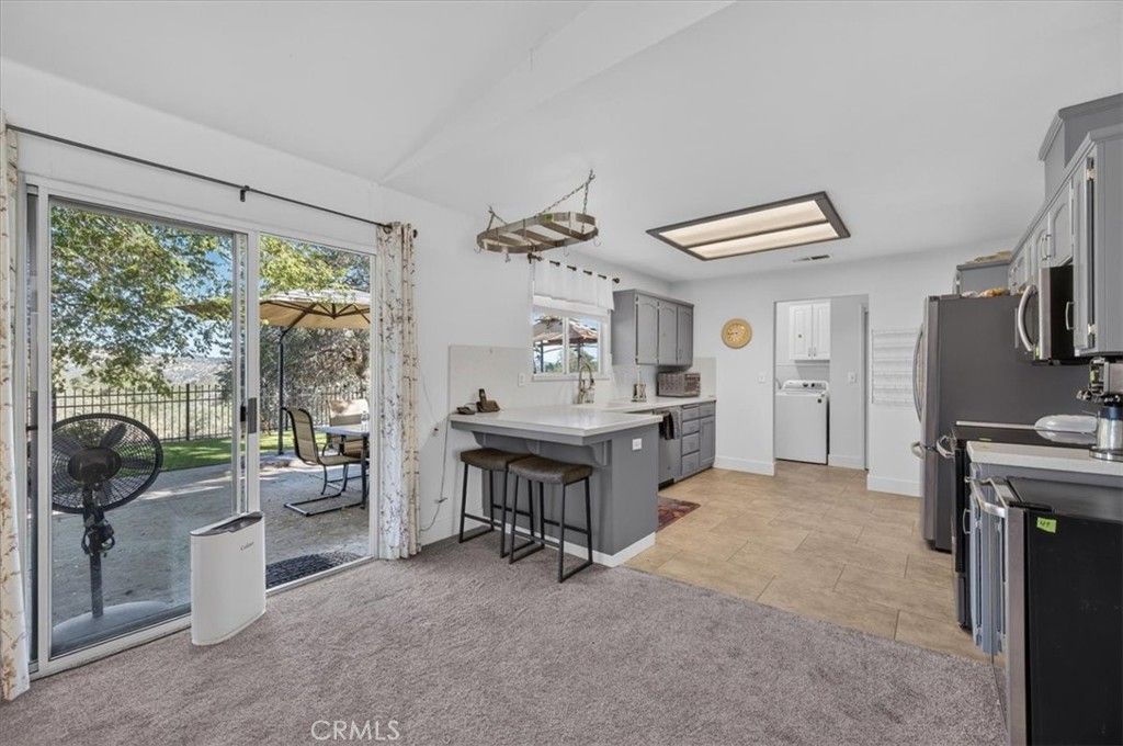 Image 37 of property listing at 41393 Roaring River Way, Coarsegold, CA 93614