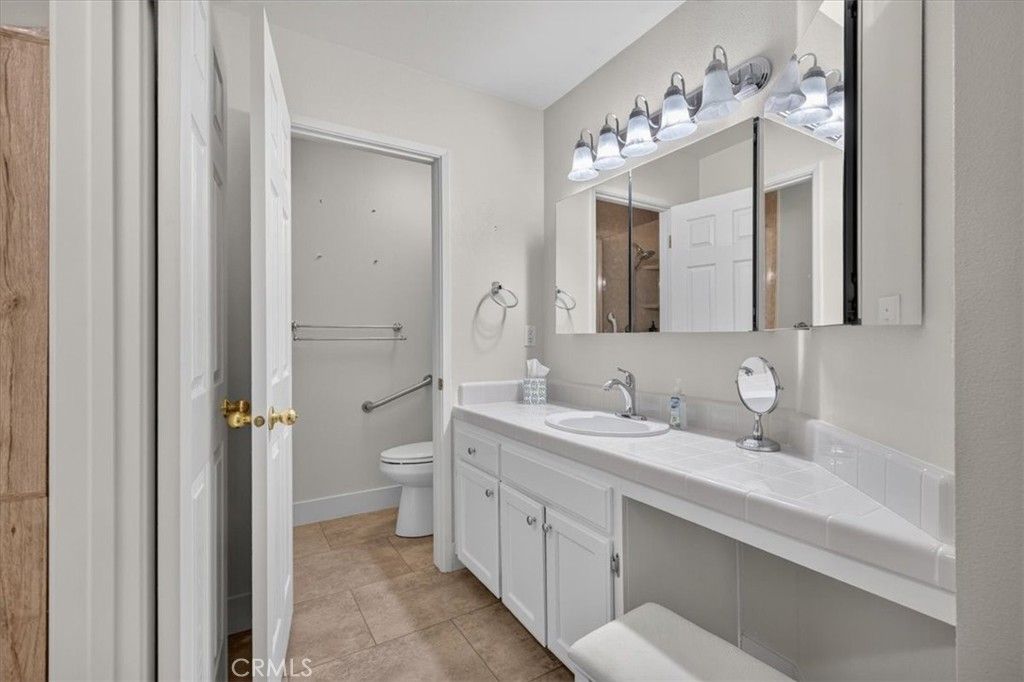 Image 55 of property listing at 41393 Roaring River Way, Coarsegold, CA 93614