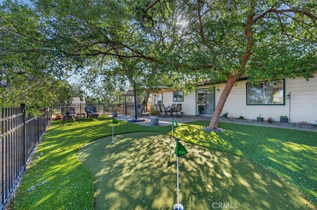 Image 60 of property listing at 41393 Roaring River Way, Coarsegold, CA 93614