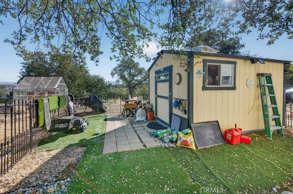 Image 69 of property listing at 41393 Roaring River Way, Coarsegold, CA 93614
