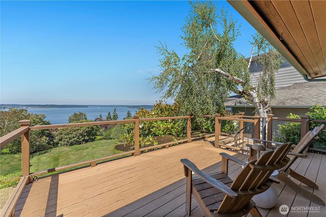 5937 Scenic Drive NE, Tacoma, WA 98422