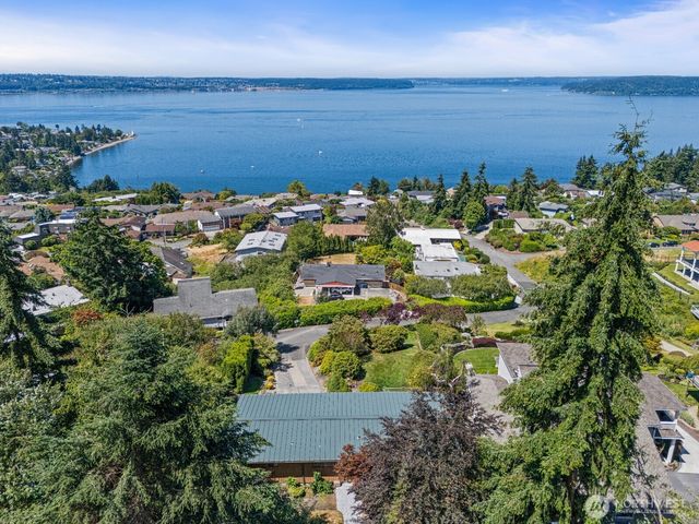 5937 Scenic Drive NE, Tacoma, WA 98422
