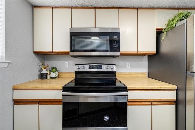 2500 Burleson RD 603, Austin, TX 78741