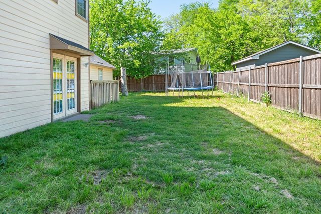 487 S Waco Street, Van Alstyne, TX 75495