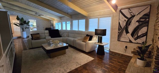 204 Deerwood Circle, Warner Robins, GA 31088