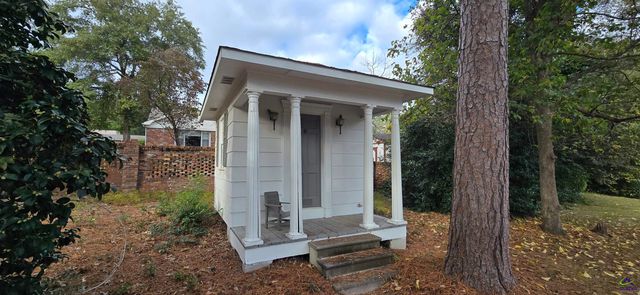 204 Deerwood Circle, Warner Robins, GA 31088