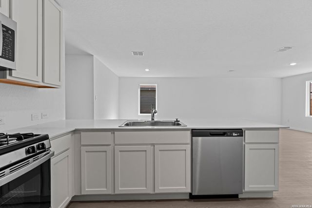 107 Ellendale Place, Fredericksburg, TX 78624