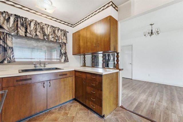 713 Bienville Street, Lake Charles, LA 70605