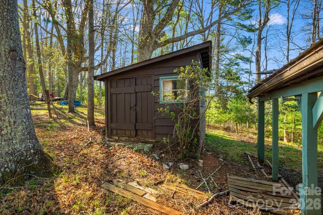 770 Echo Hill Drive, Green Mountain, NC 28704