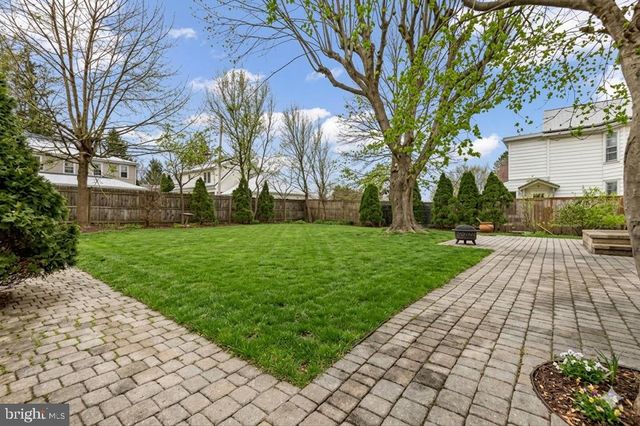 517 W MAIN ST, Mechanicsburg, PA 17055