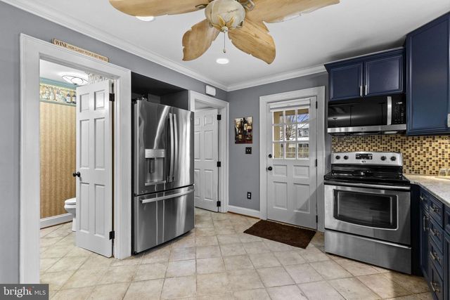 517 W MAIN ST, Mechanicsburg, PA 17055