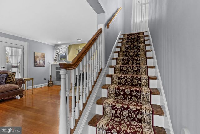 517 W MAIN ST, Mechanicsburg, PA 17055
