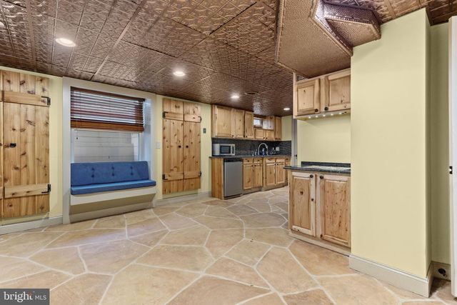 517 W MAIN ST, Mechanicsburg, PA 17055