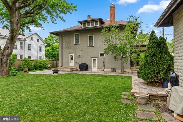 517 W MAIN ST, Mechanicsburg, PA 17055
