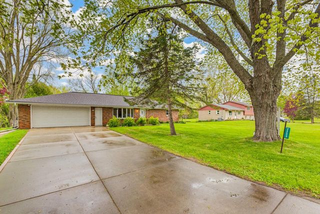 2233 Wallace Lake ROAD, West Bend, WI 53090