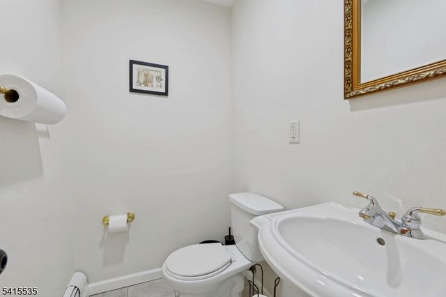 73 Fairview Ave, Teaneck Twp., NJ 07666