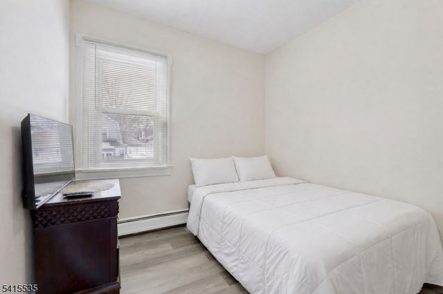 73 Fairview Ave, Teaneck Twp., NJ 07666