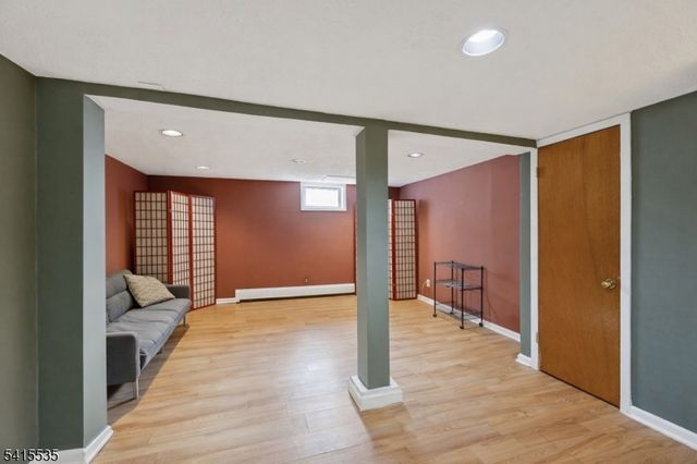 73 Fairview Ave, Teaneck Twp., NJ 07666