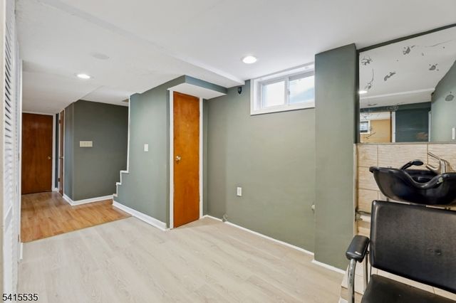 73 Fairview Ave, Teaneck Twp., NJ 07666