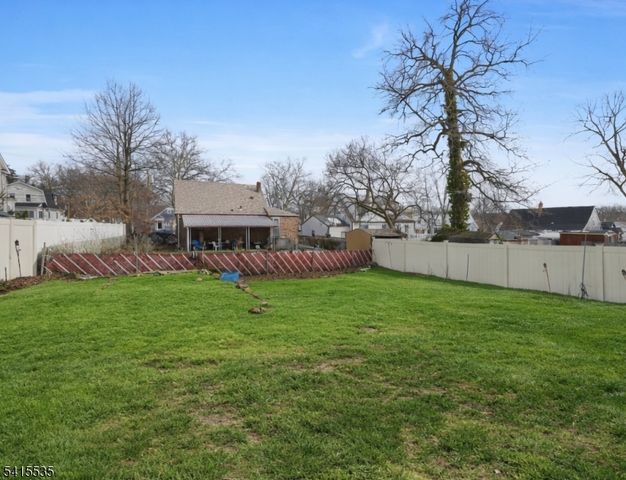 73 Fairview Ave, Teaneck Twp., NJ 07666