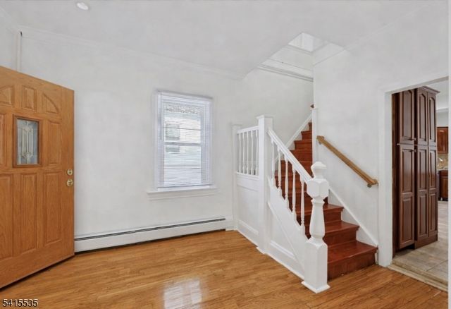 73 Fairview Ave, Teaneck Twp., NJ 07666