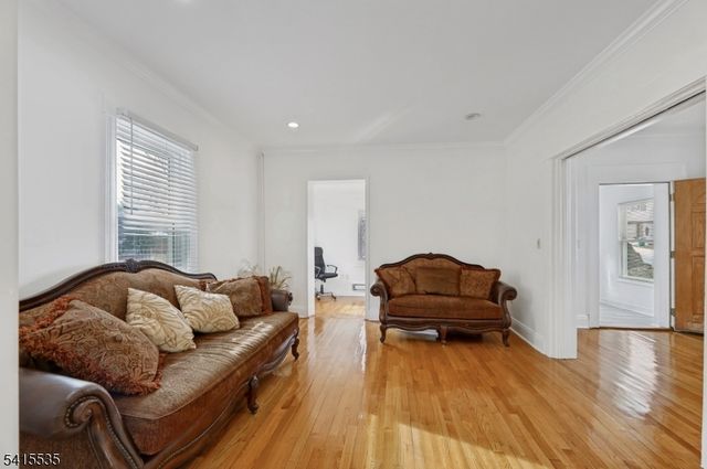 73 Fairview Ave, Teaneck Twp., NJ 07666