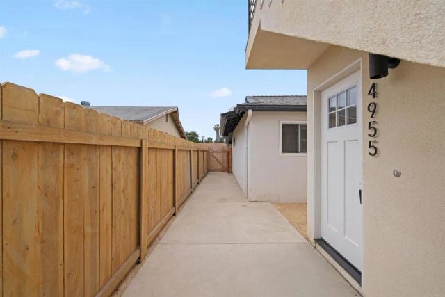 4951-57 Genesee Avenue, San Diego, CA 92117