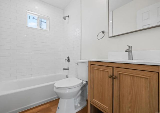 4951-57 Genesee Avenue, San Diego, CA 92117