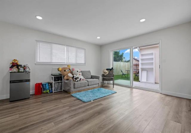 4951-57 Genesee Avenue, San Diego, CA 92117
