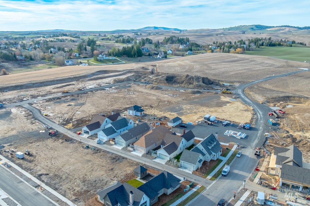 1354 Slonaker Drive Bishop Hill, Moscow, ID 83843 photo 6